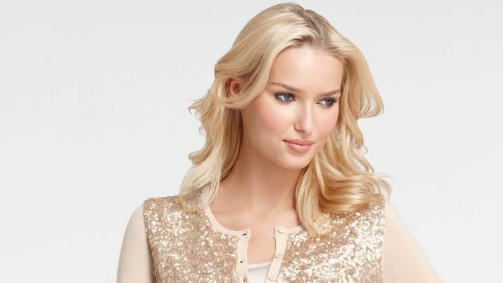 Adriana Cernanova Innocent Face In Cream Top Side Face Photoshoot